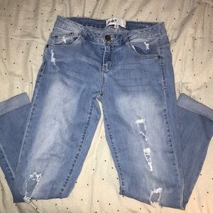 Blue cropped jolt jeans